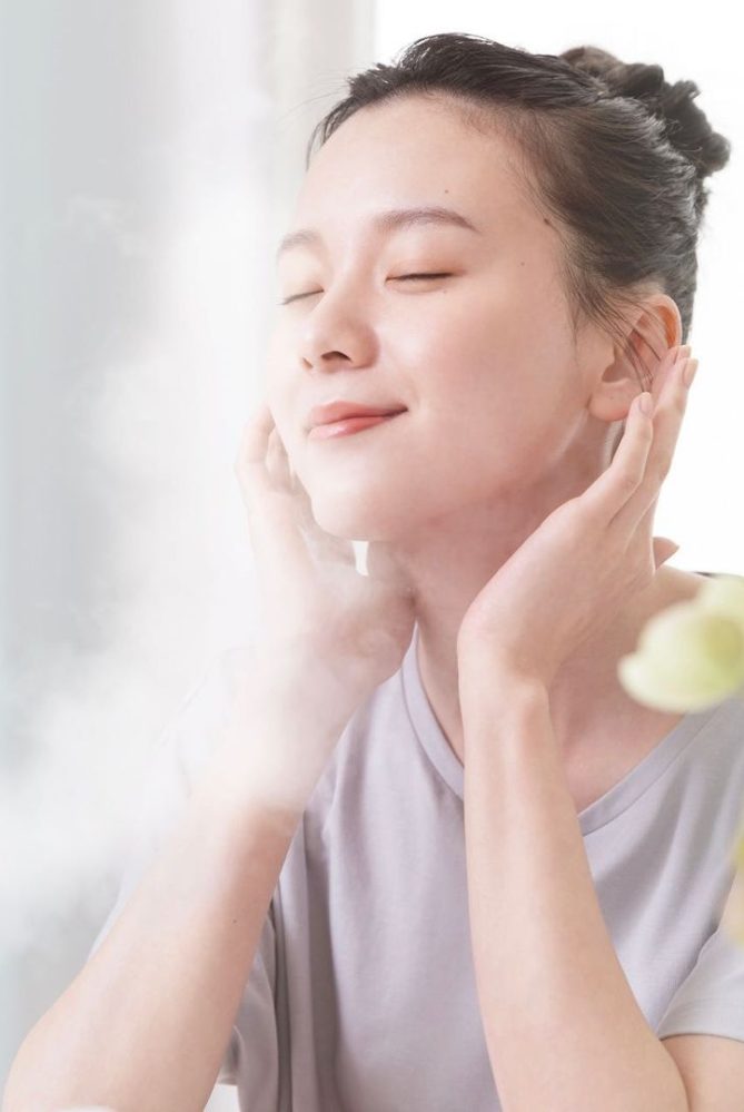 桜庭結衣 | YUI SAKURABA for FESTINO ” facial aroma nano steamer “